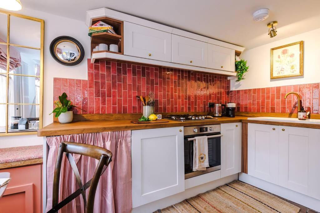 Rustic Chester Cottage Near Shops & Terrace Exterior photo