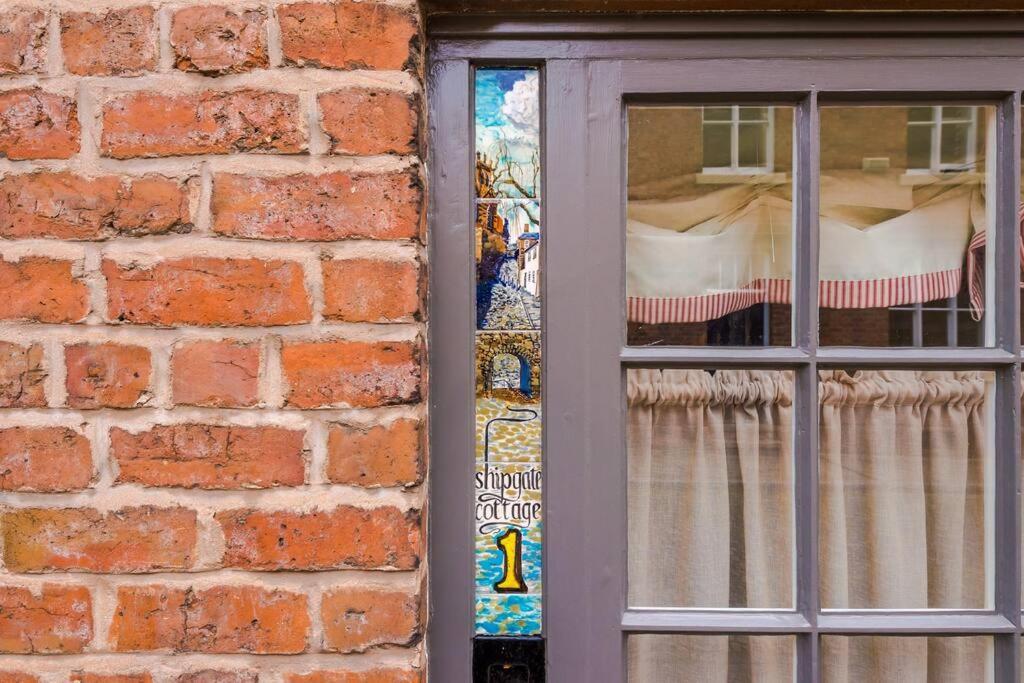 Rustic Chester Cottage Near Shops & Terrace Exterior photo