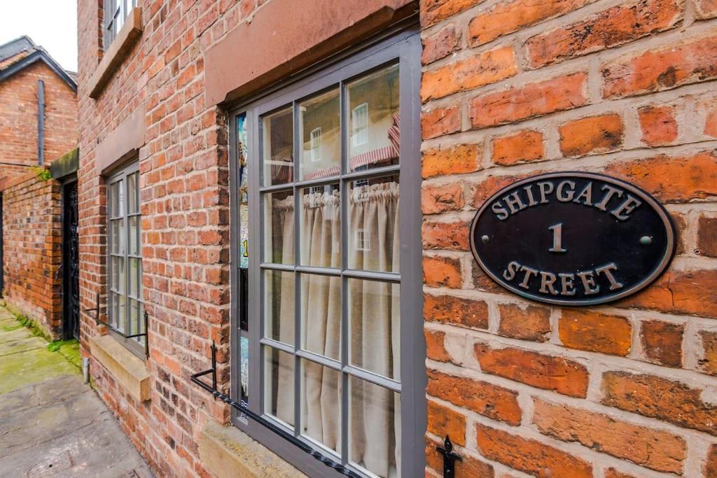 Rustic Chester Cottage Near Shops & Terrace Exterior photo