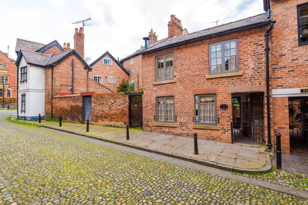 Rustic Chester Cottage Near Shops & Terrace Exterior photo